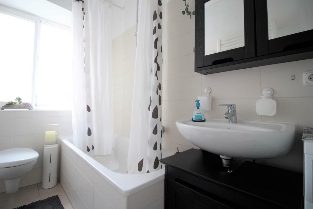 Charming 3-Bedroom Apartment With Parking Lot Würzburg Exterior foto